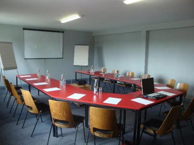 Cozy Hotel Logis Morlaix Plouigneau Exterior foto