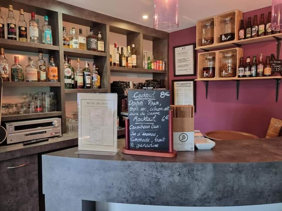 Cozy Hotel Logis Morlaix Plouigneau Exterior foto
