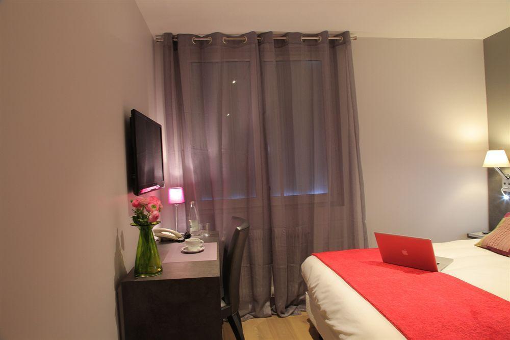 Cozy Hotel Logis Morlaix Plouigneau Exterior foto