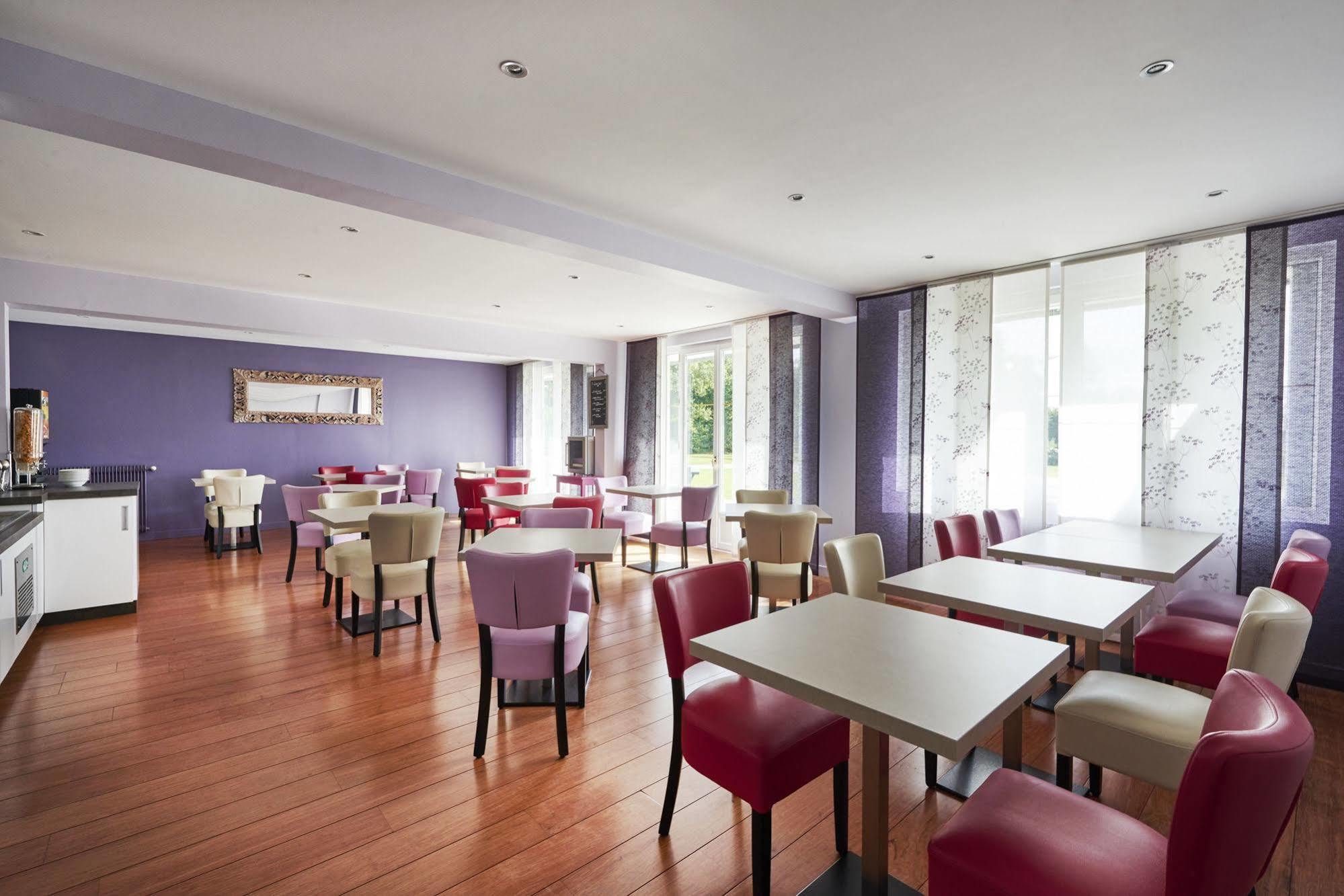 Cozy Hotel Logis Morlaix Plouigneau Exterior foto